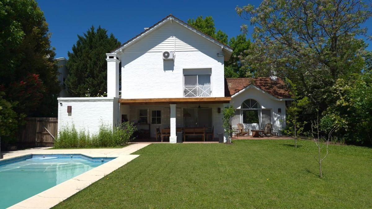 Alquiler Anual en Mayling amoblada 3 Dorm + Playroom + Dep de Servicio + Lavadero + Pileta