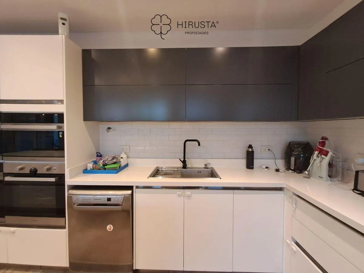 Casa en alquiler en Ayres Plaza 4 Dorm. + Escritorio + Galeria + Pileta + Dep de Servicio+amoblada 3