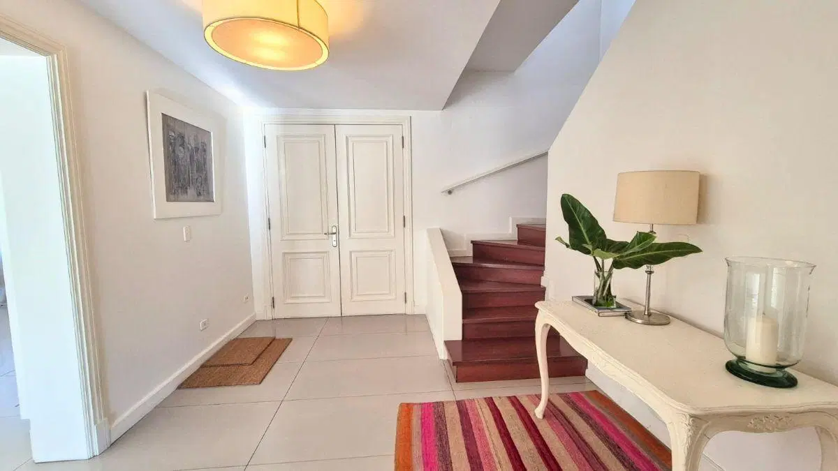 EXCELENTE CASA A LA VENTA + CASA HUESPEDES - 6 DORM - HIRUSTA PROPIEDADES 2
