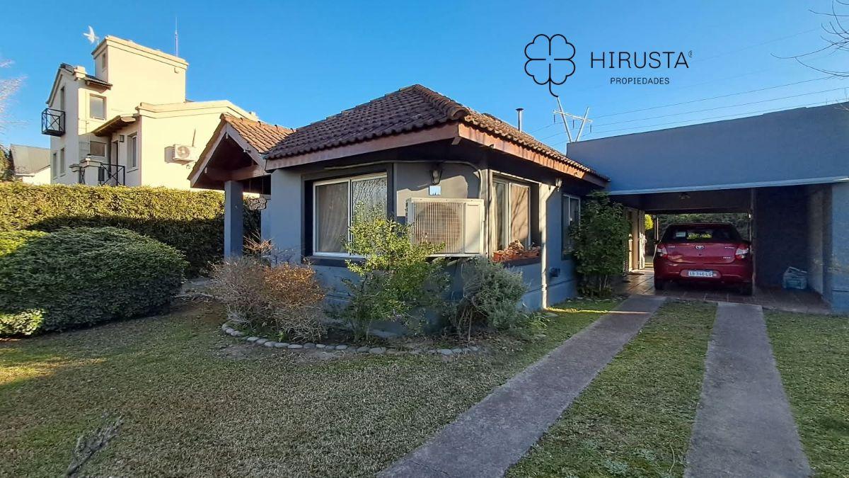 Foto de CASA EN VENTA EN BARRIO LOS SAUCES+2 DORM+2 BAÑOS+PARRILLA+COCHERA, imagen 2