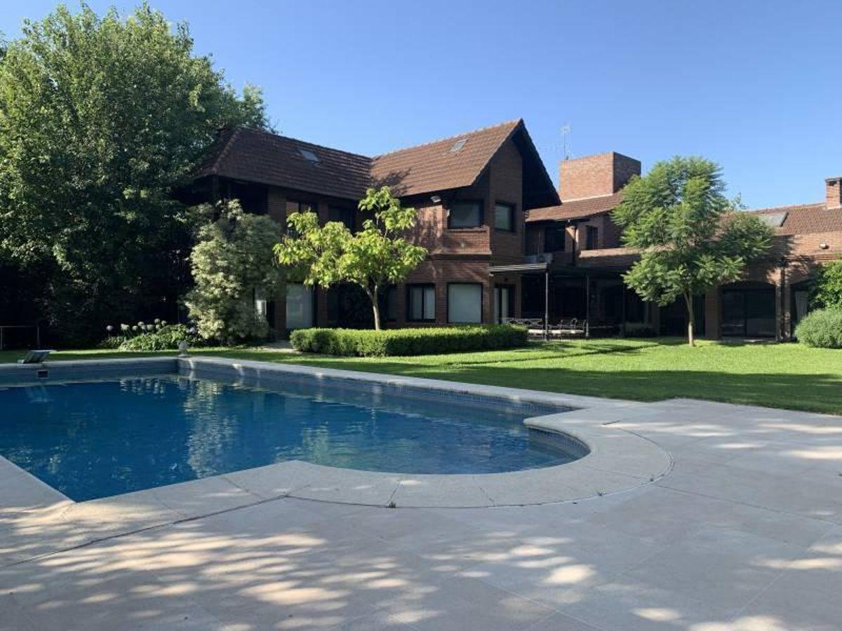 Foto de EXCELENTE CASA EN VENTA Y ALQUILER TEMPORARIO EN MAYLING CLUB DE CAMPO, imagen 1