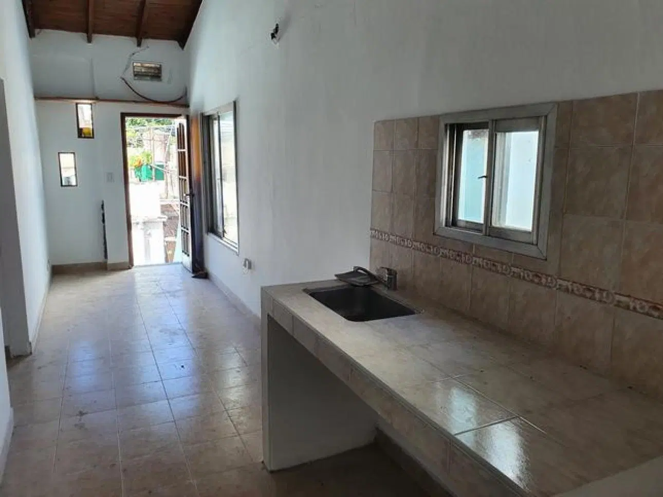 DEPARTAMENTO 2 AMB CON PATIO SAN MARTIN 4