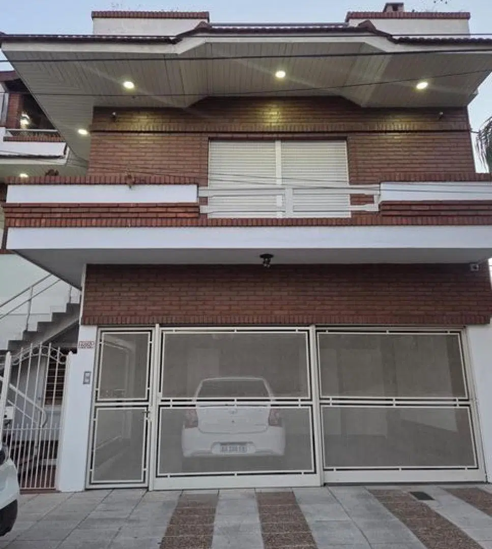 EXCELENTE PISO -DEPARTAMENTO y COCHERA   BOSCH -APTO CREDITO 5