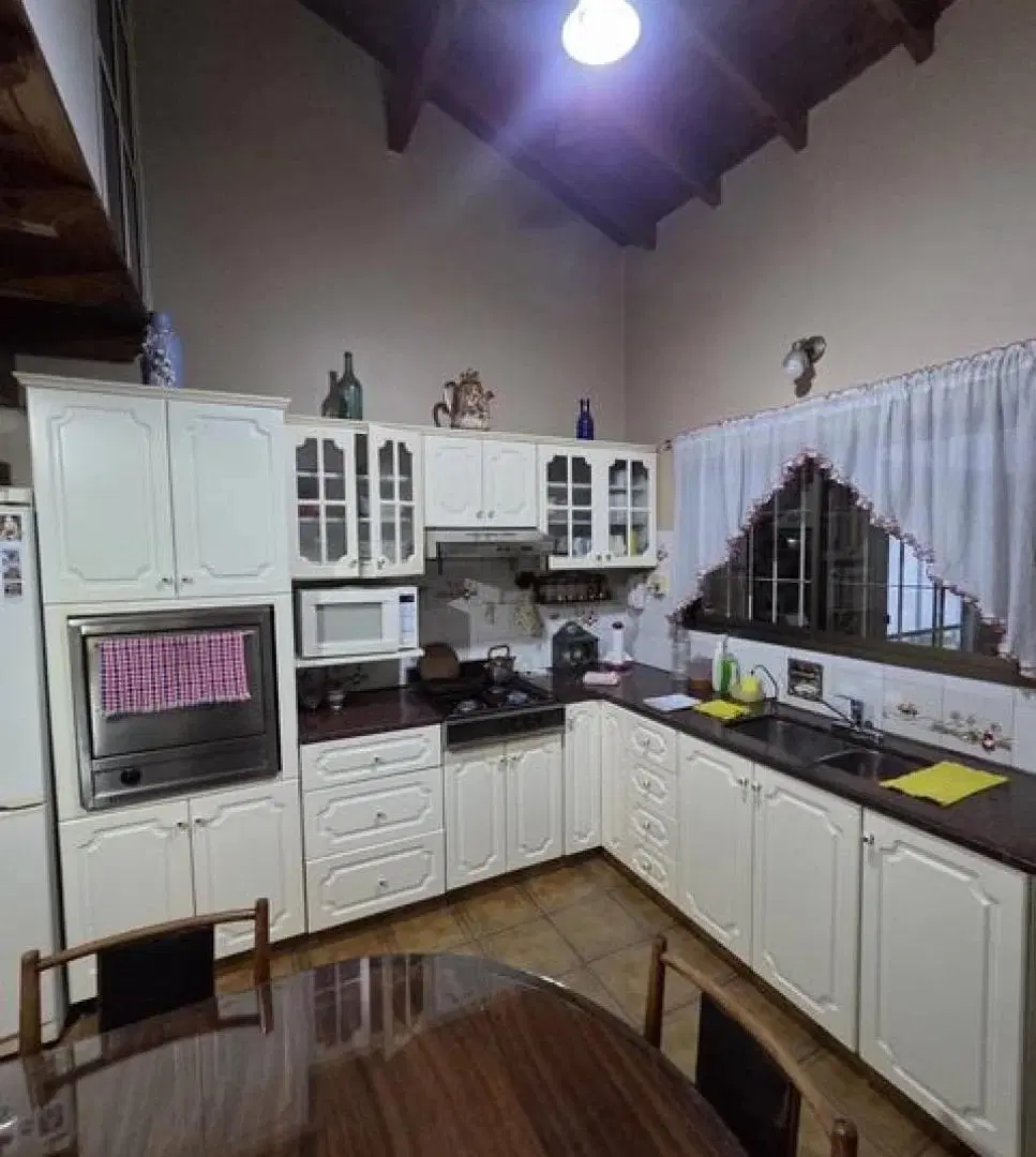 CASA 4 AMB EN LOTE 500M2 LOMA HERMOSA SAN MARTIN 5