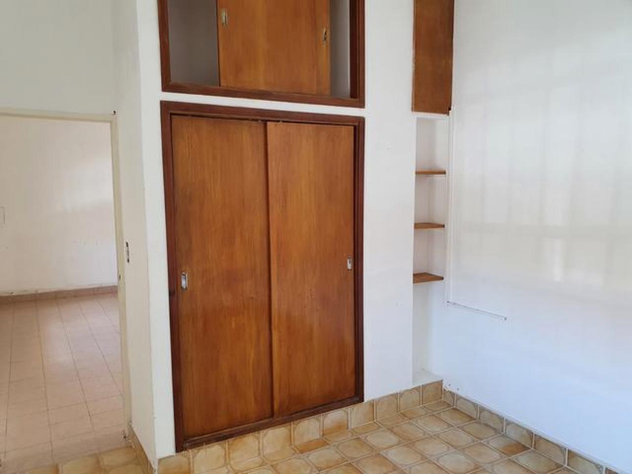 Foto de 2 CASAS EN BLOCK SOBRE LOTE 10X30 FONDO LIBRE VILLA BOSCH, imagen 3