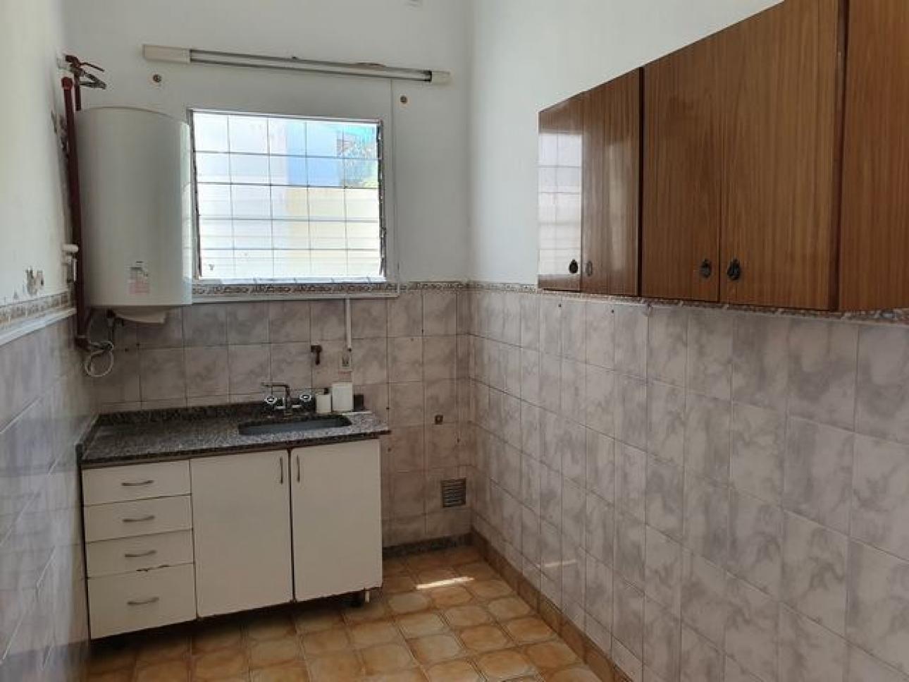Foto de 2 CASAS EN BLOCK SOBRE LOTE 10X30 FONDO LIBRE VILLA BOSCH, imagen 2