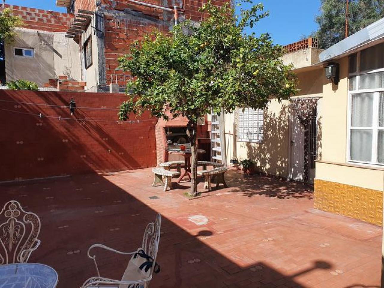 Foto de CASA 4 AMB CON GARAGE Y LOCAL VILLA BOSCH, imagen 3