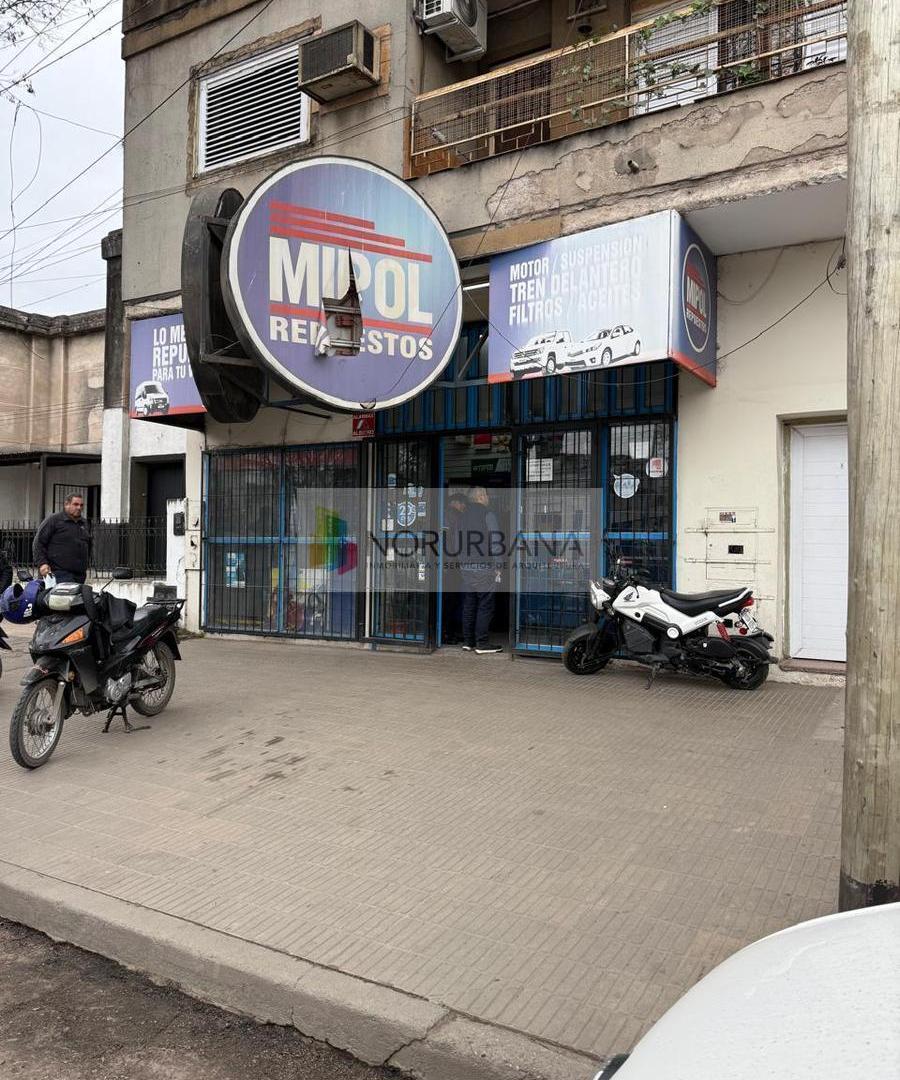 Foto de Local Comercial con Galpón, imagen 5