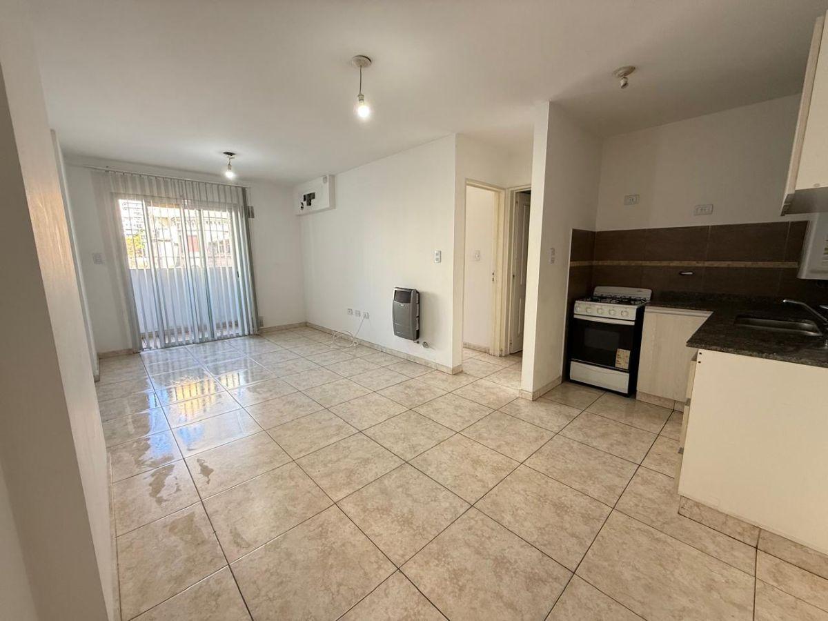 Foto de ALBERDI I 1 DORMITORIO CON BALCON Y ASADOR I PILETA SEG 24HS, imagen 4