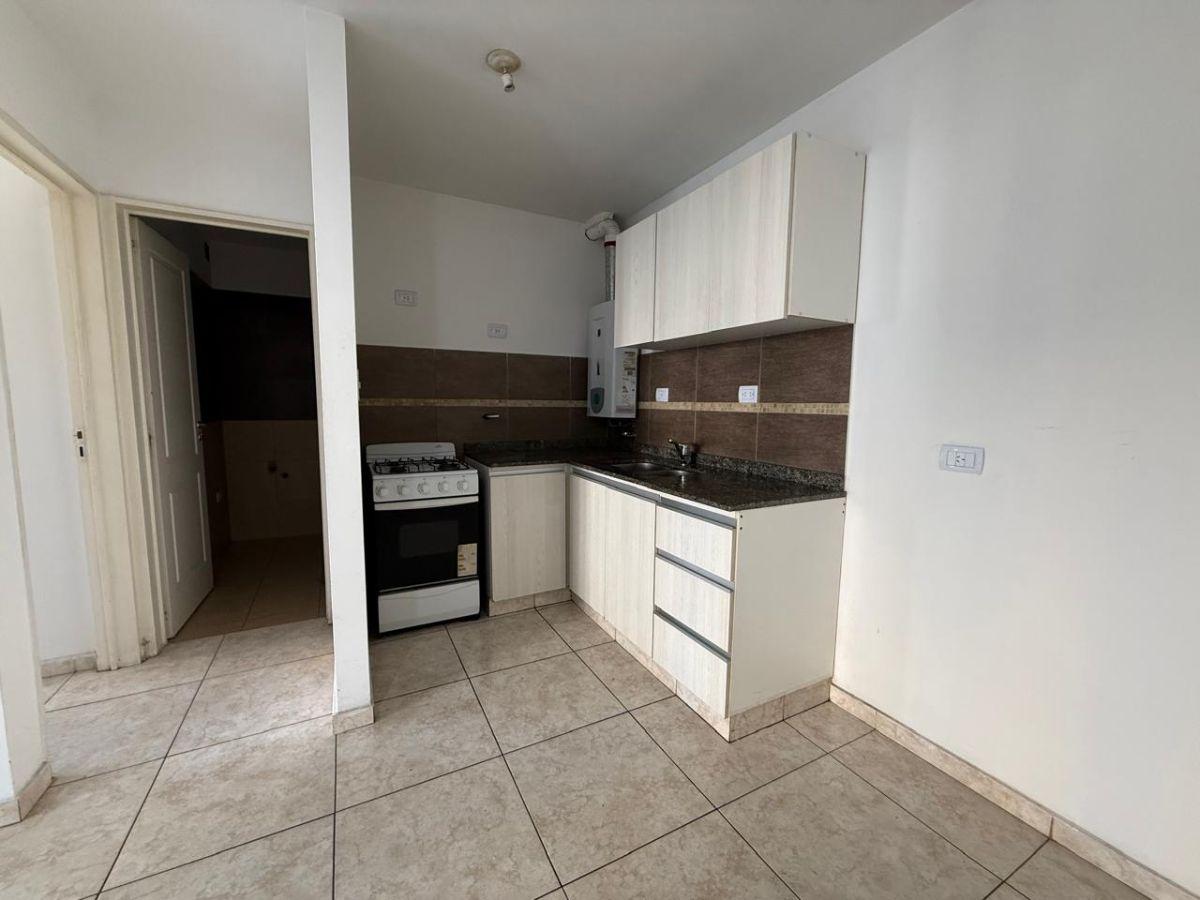 Foto de ALBERDI I 1 DORMITORIO CON BALCON Y ASADOR I PILETA SEG 24HS, imagen 3