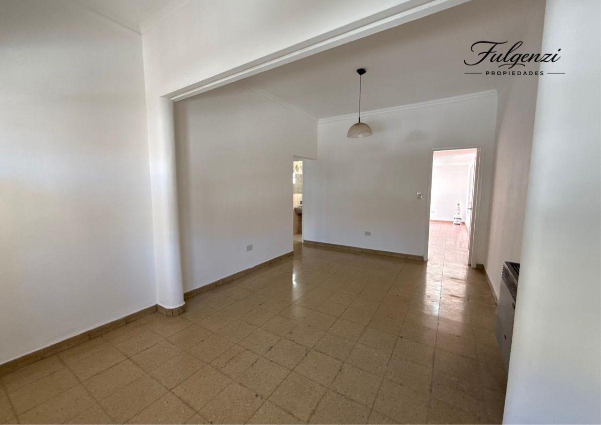 Foto de ALQUILO I CASA I VILLA CABRERA I 2 DORMITORIOS CON PATIO Y COCHERA, imagen 3