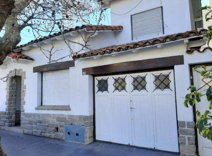 24-36 MESES CHALET 4 AMBIENTES COCHERA PH MACROCENTRO  1