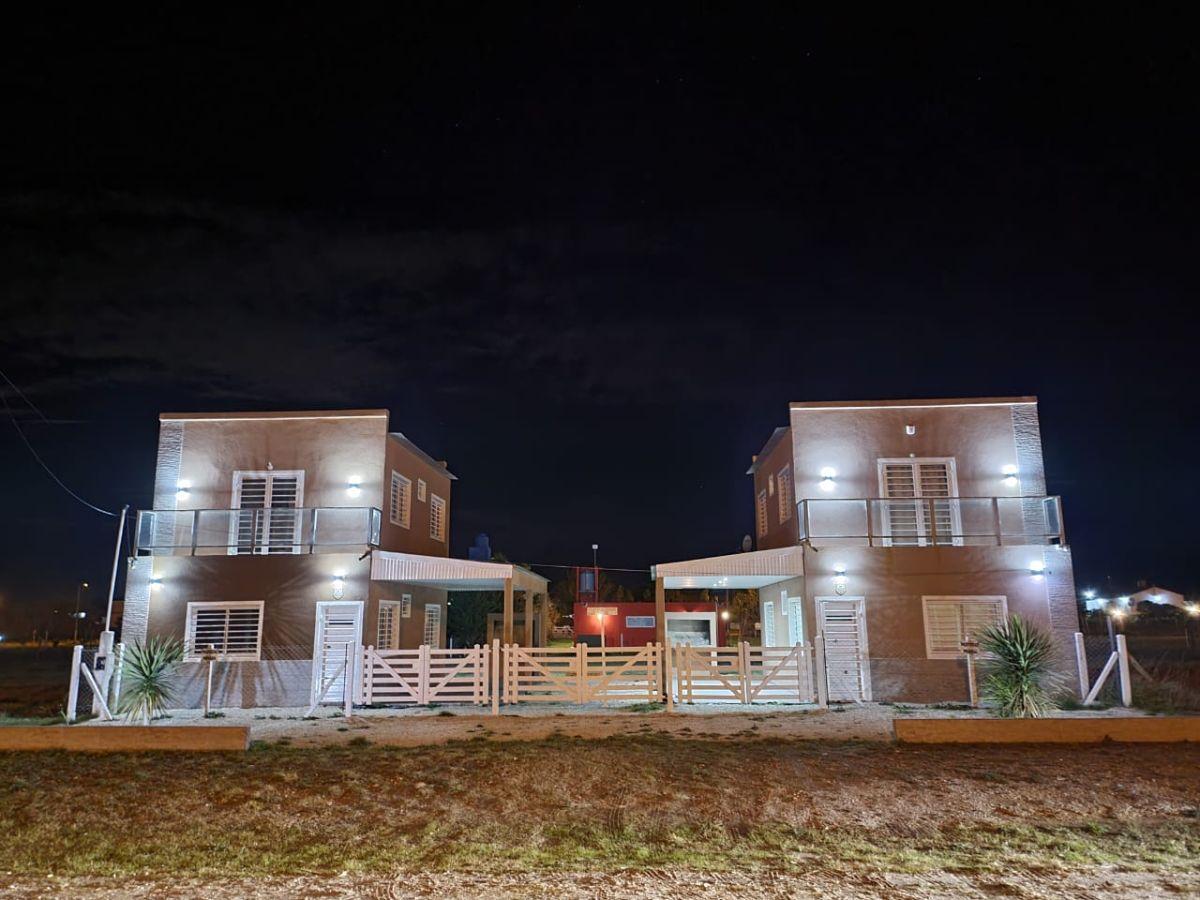 VENDE-PERMUTA DÚPLEX MODERNOS DE 3 AMBIENTES A METROS DEL MAR