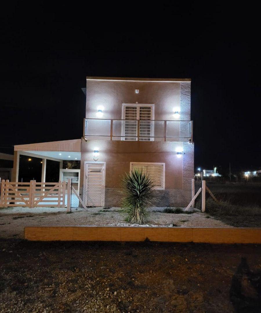 Foto de VENDE-PERMUTA DÚPLEX MODERNOS DE 3 AMBIENTES A METROS DEL MAR, imagen 2