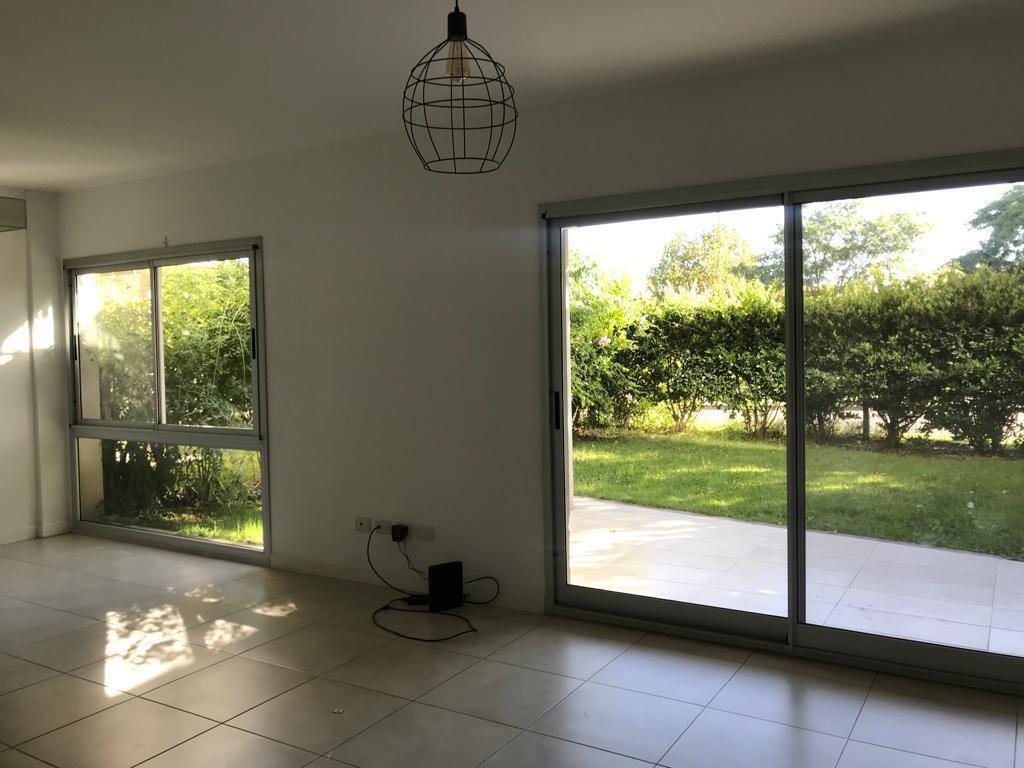 Venta Departamento en P. B. en Praderas, Santa Barbara, Tigre, G. B. a. Zona Norte 4
