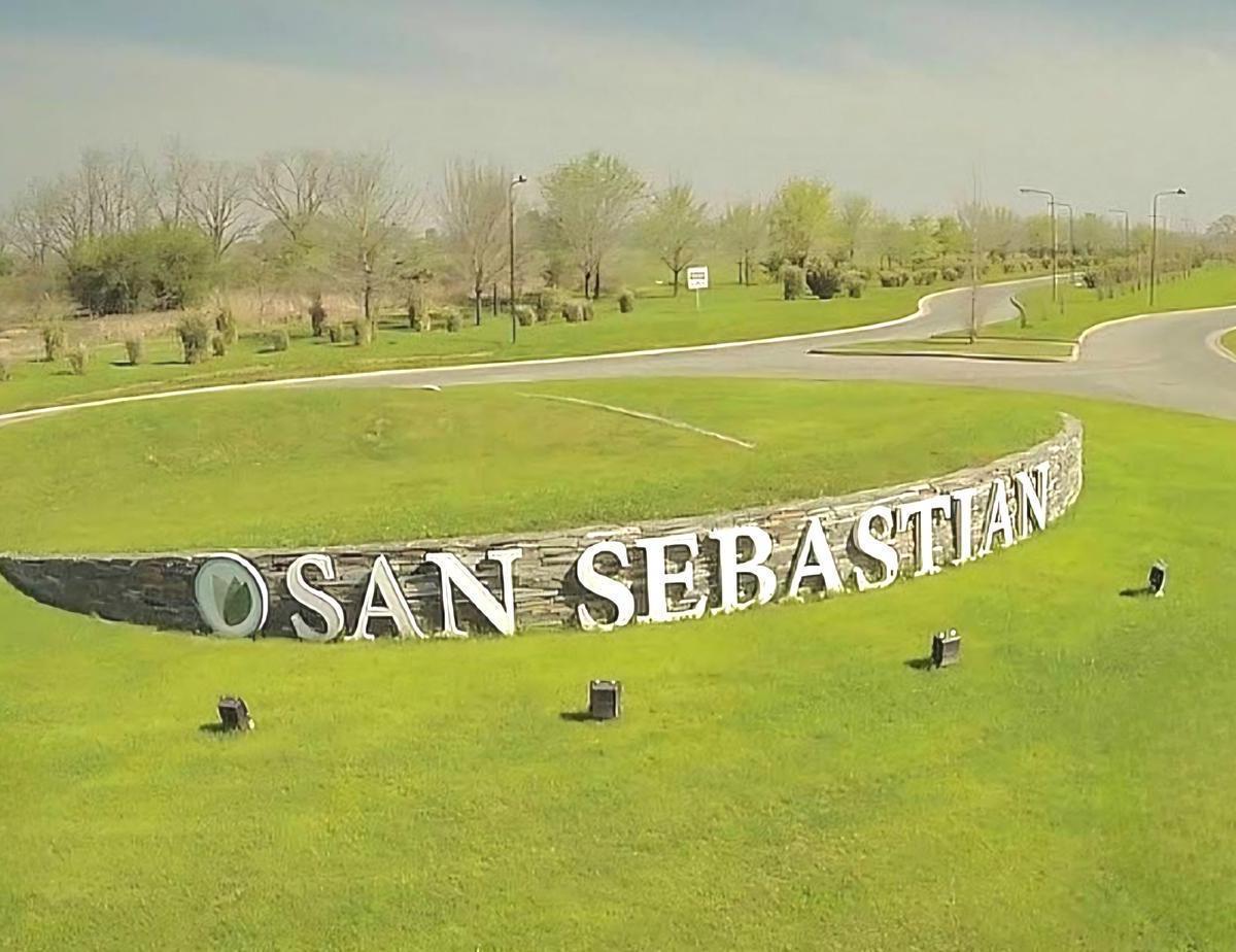Lote en venta. Area 6. Escriturado. Barrio san sebastian