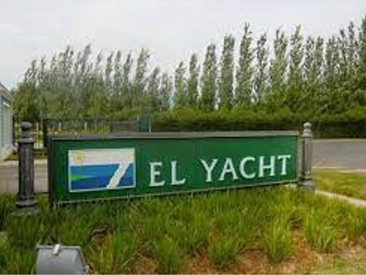 Lote al Rio con Amarra ubicado en El Yacht, Nordelta, Tigre