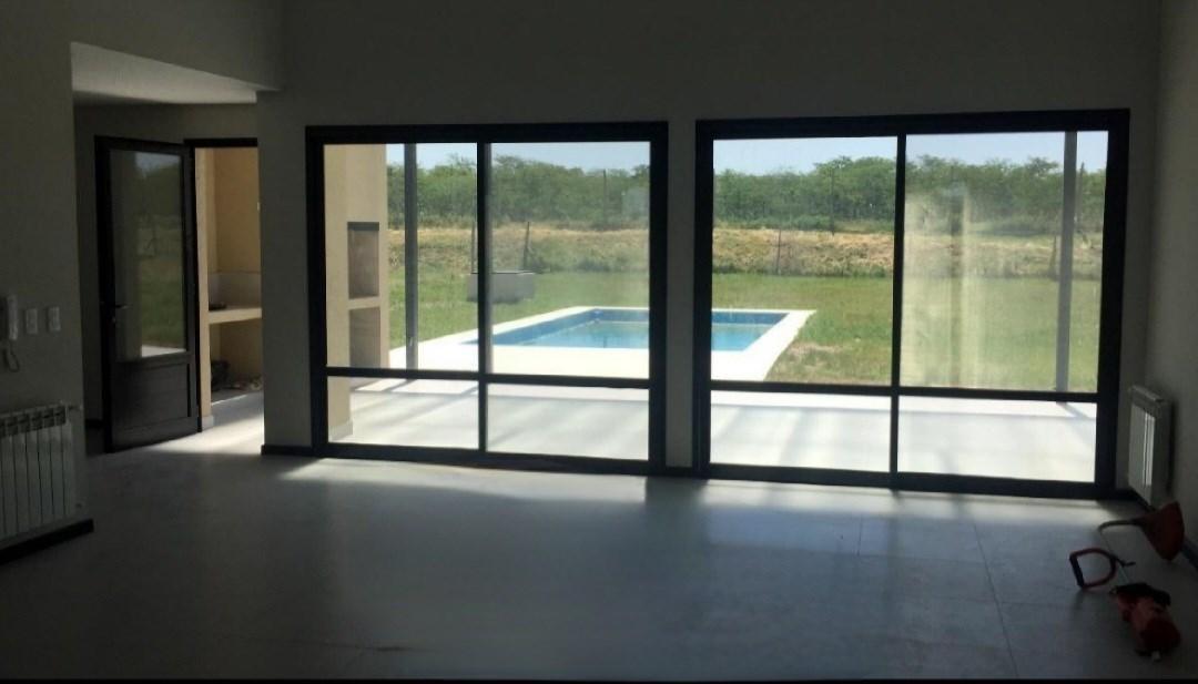 Casa Apta Credito. Area 9. Barrio San Sebastian. Escobar
