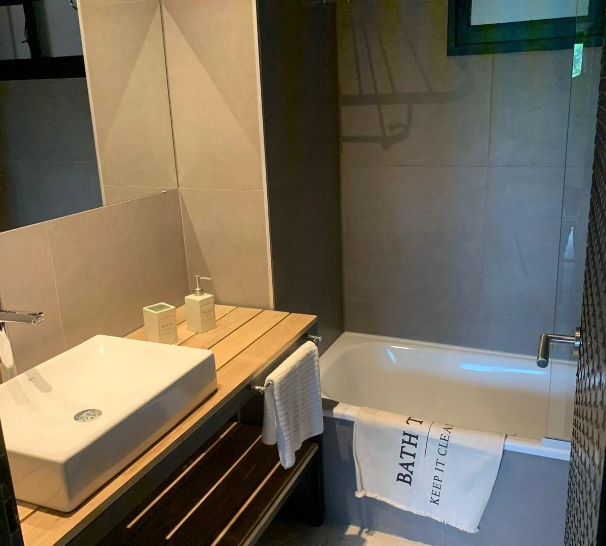 Foto de Departamento Monoambiente Amoblado en Alquiler Anual en Tigre, G.B.A. Zona Norte, Argentina, imagen 3