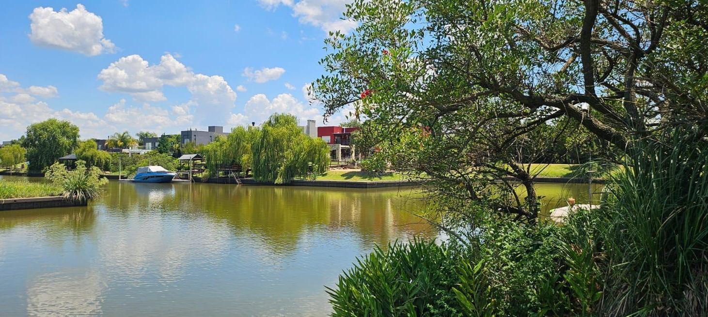 Venta de Terreno con Salida al RIO en San Benito, Villanueva, Tigre