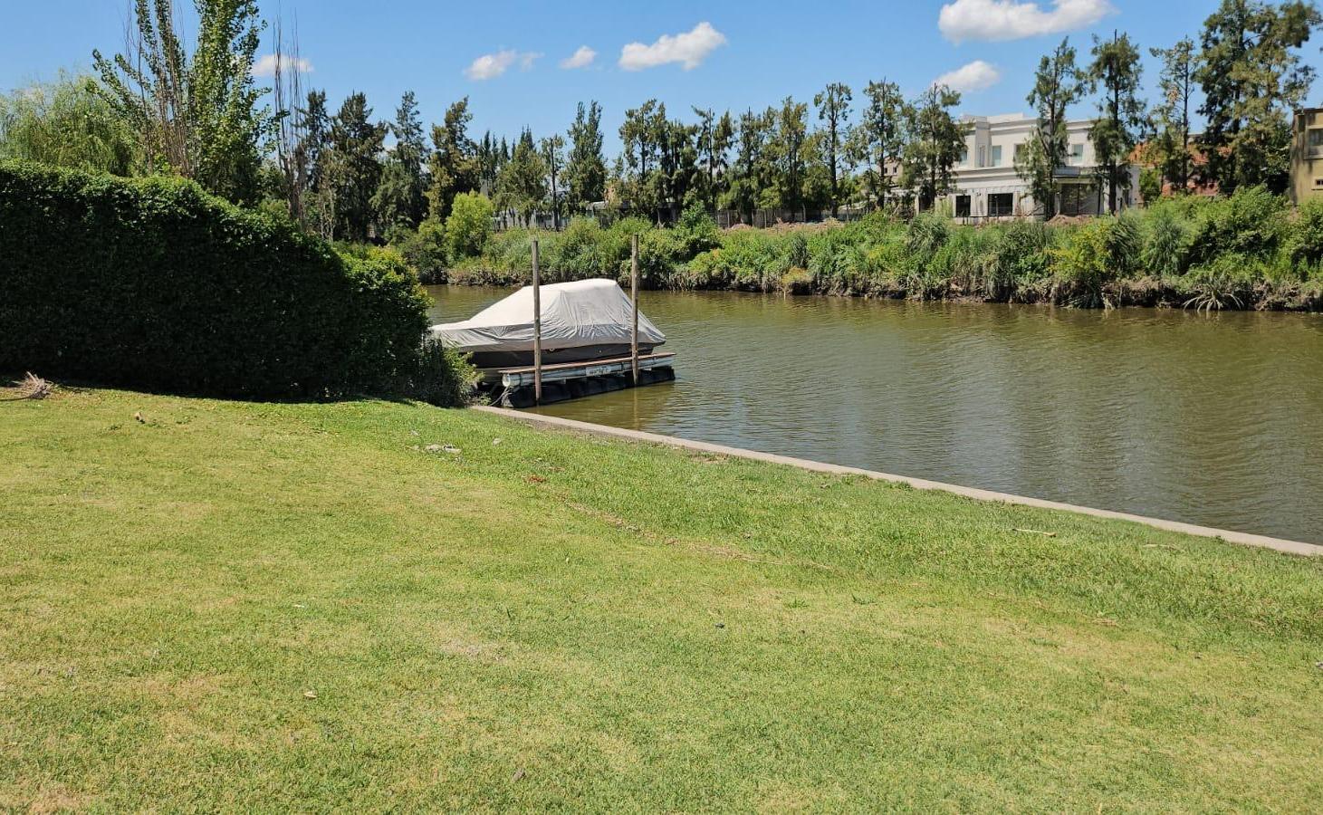 Venta de Terreno con Salida al RIO en San Benito, Villanueva, Tigre
