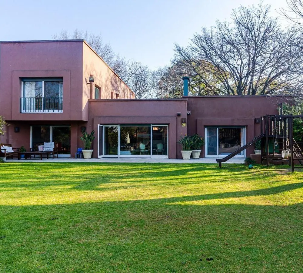 Espectacular Casa en Venta en Lomas Jockey - San Isidro 2
