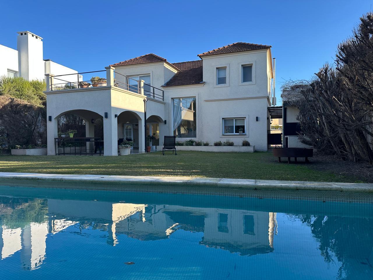 Casa CON MUEBLES en Alquiler en Los Sauces, Nordelta, Tigre