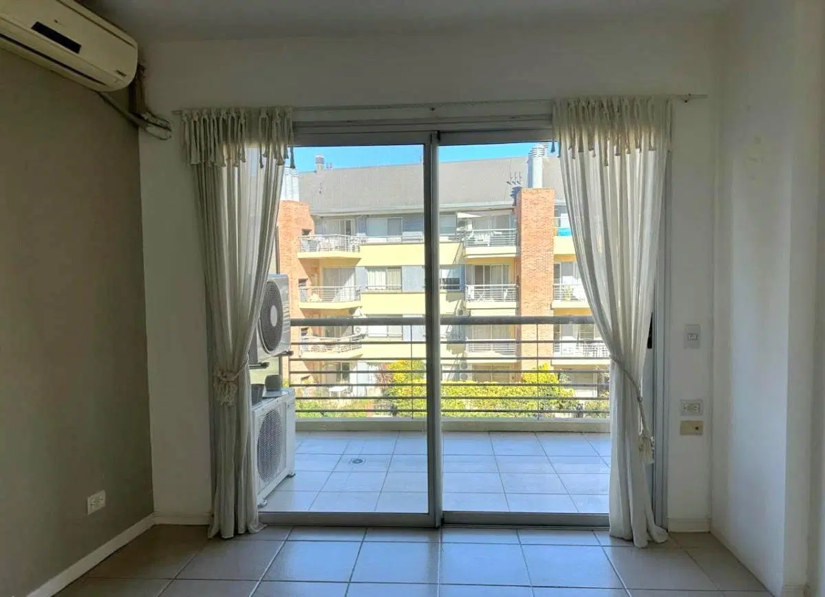Departamento tres ambientes . Boulevar Plaza Portezuelo 3