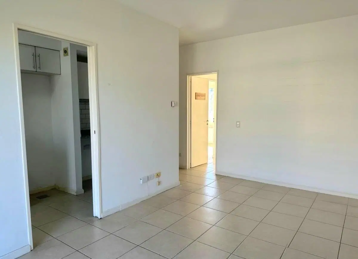 Departamento tres ambientes . Boulevar Plaza Portezuelo 4