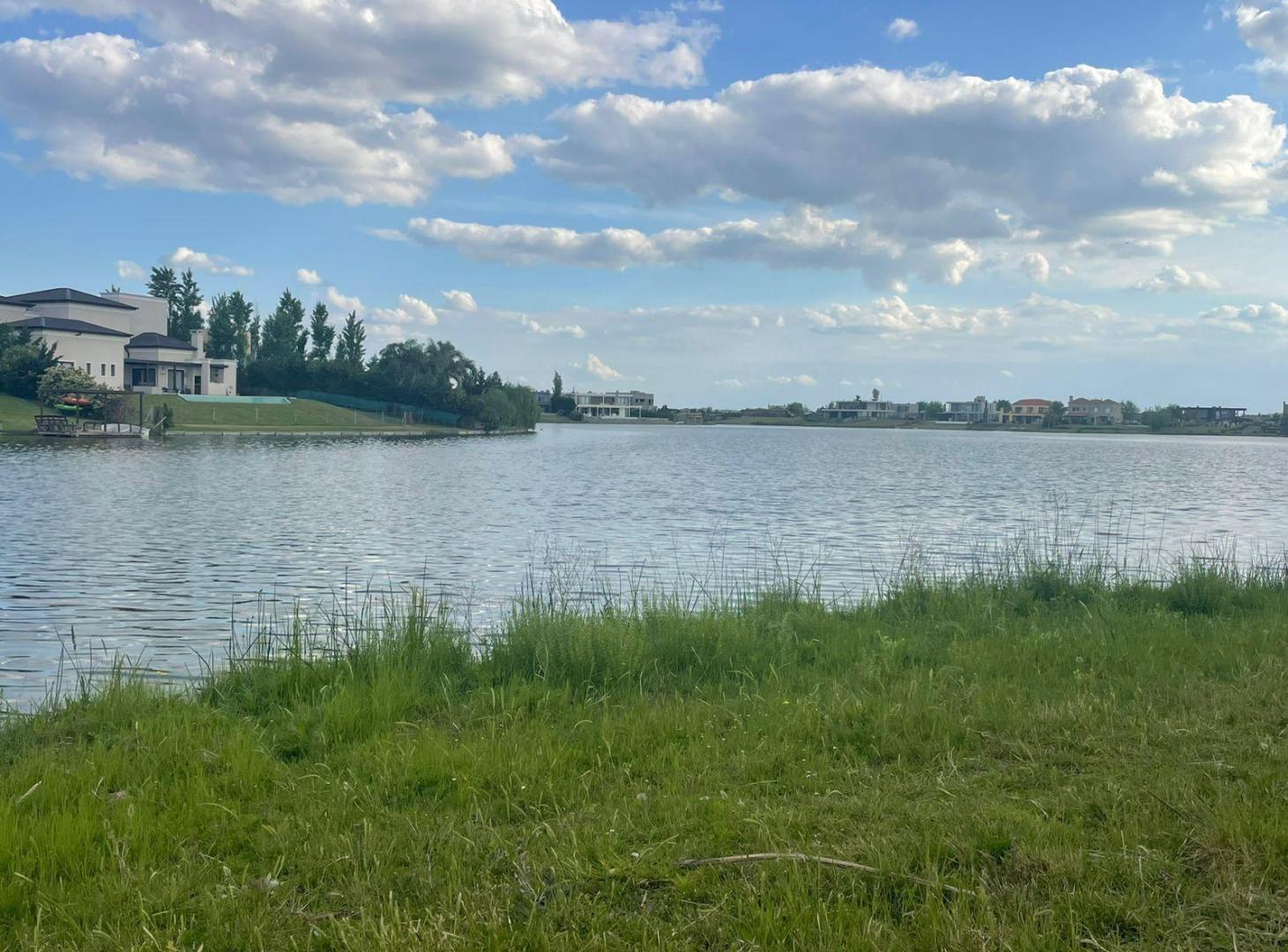 Terreno en Venta, al Lago, San Sebastian, Area 5, Escobar