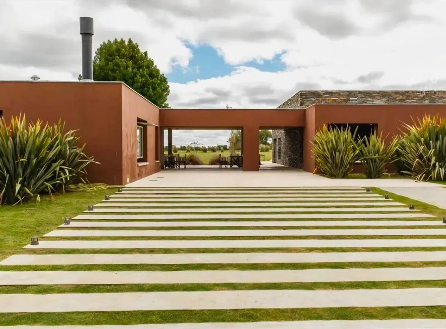 Terreno en Venta, al Lago, San Sebastian, Area 10, Escobar 2