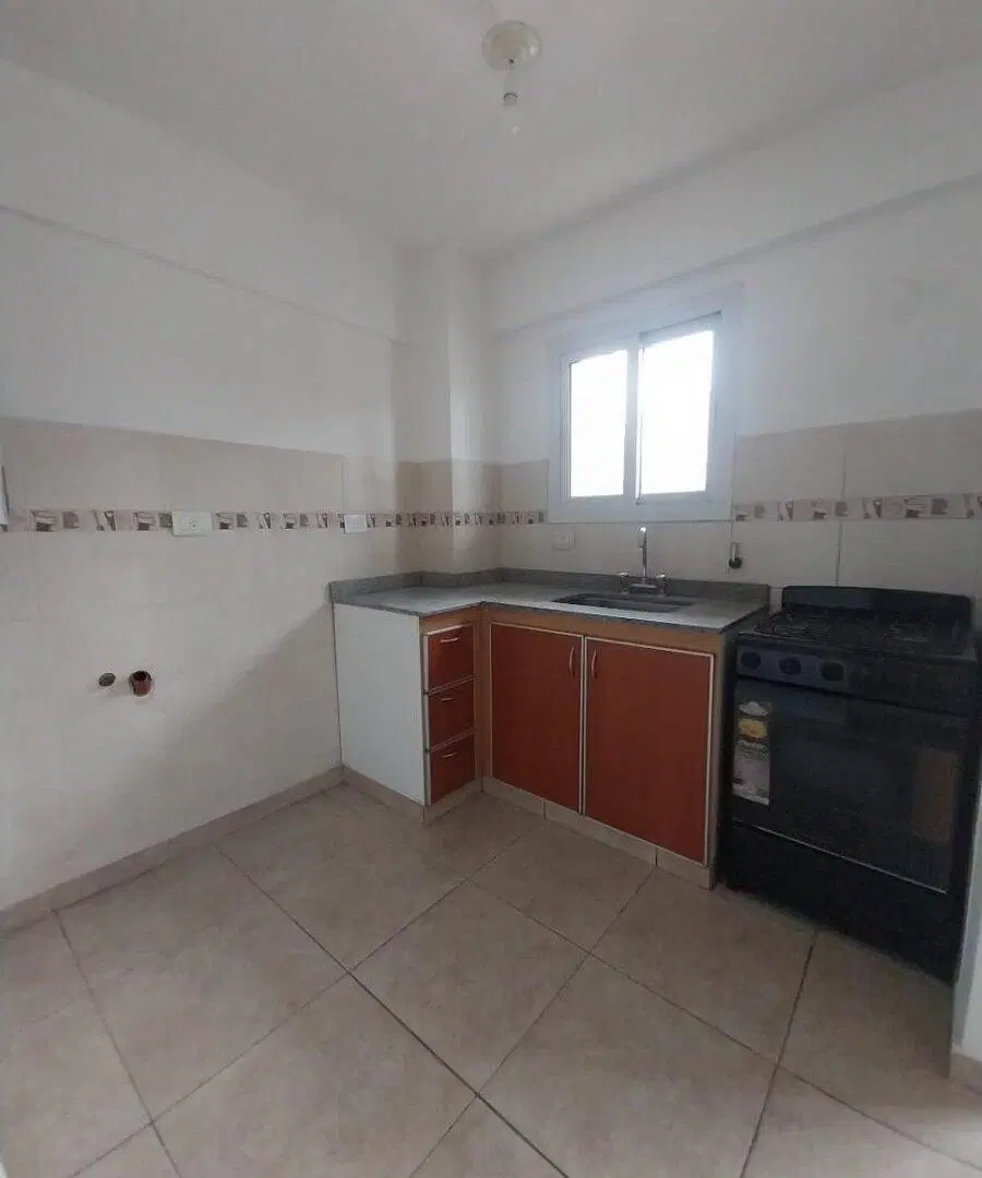 Departamento de un dormitorio con Balcon en Alquiler en General Paz 4