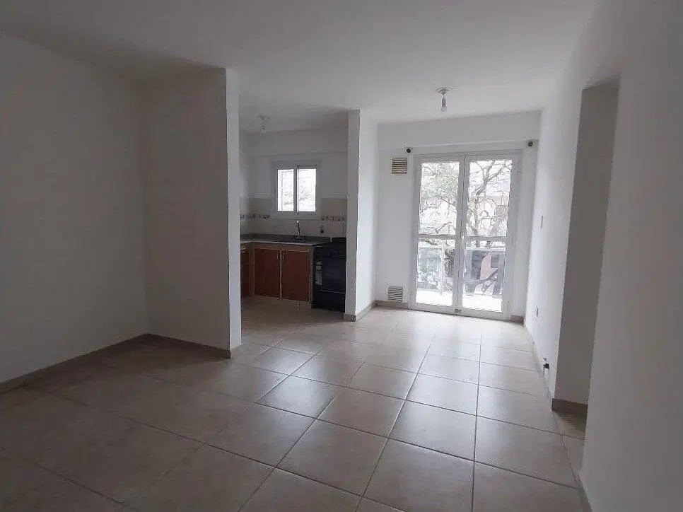 Departamento de un dormitorio con Balcon en Alquiler en General Paz 2