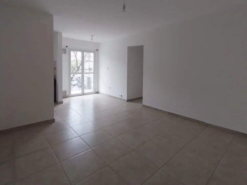 Departamento de un dormitorio con Balcon en Alquiler en General Paz 1