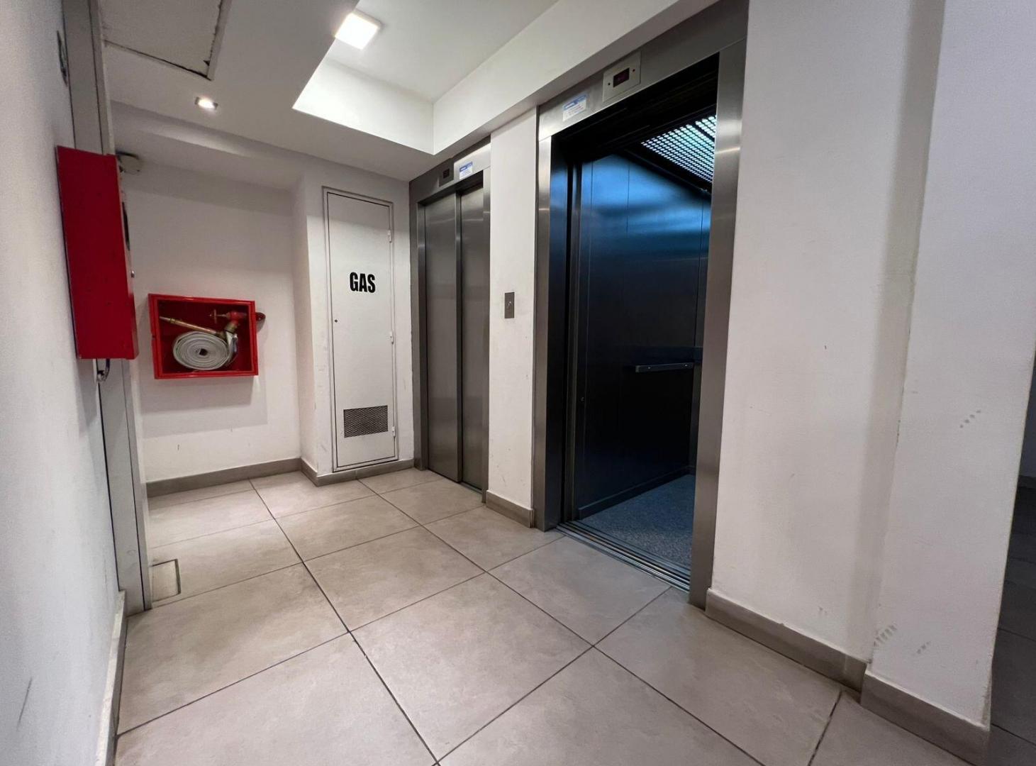 Foto de Departamento en Alquiler de 1 dormitorio con balcón en Providencia, Alberdi, imagen 2