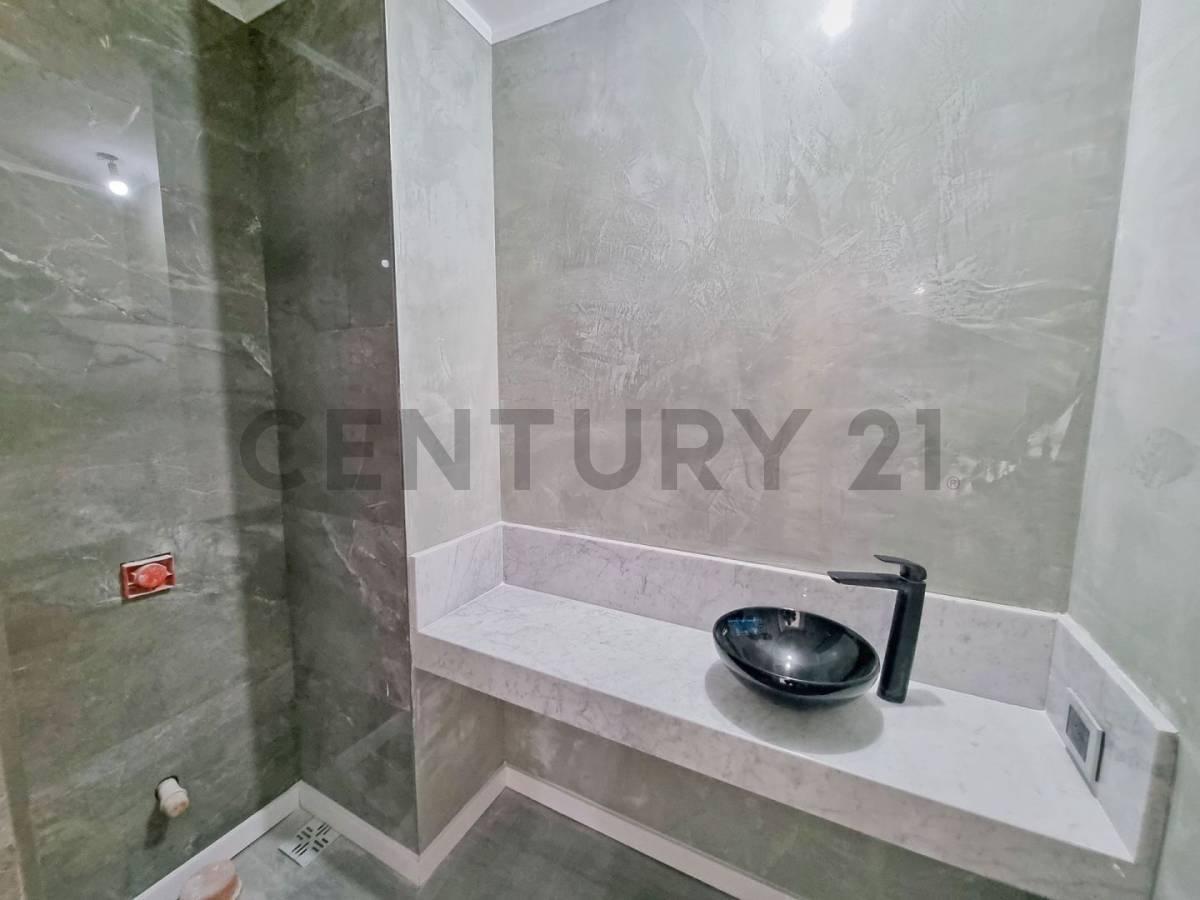 Venta Departamento 4 Ambientes con Patio Apto Crédito! 3