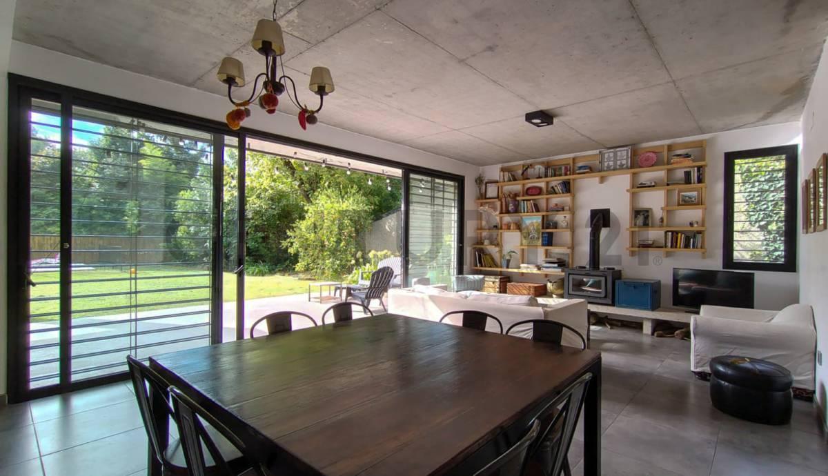 Excelente Casa 5 Años de Antigûedad - 774 m² 3
