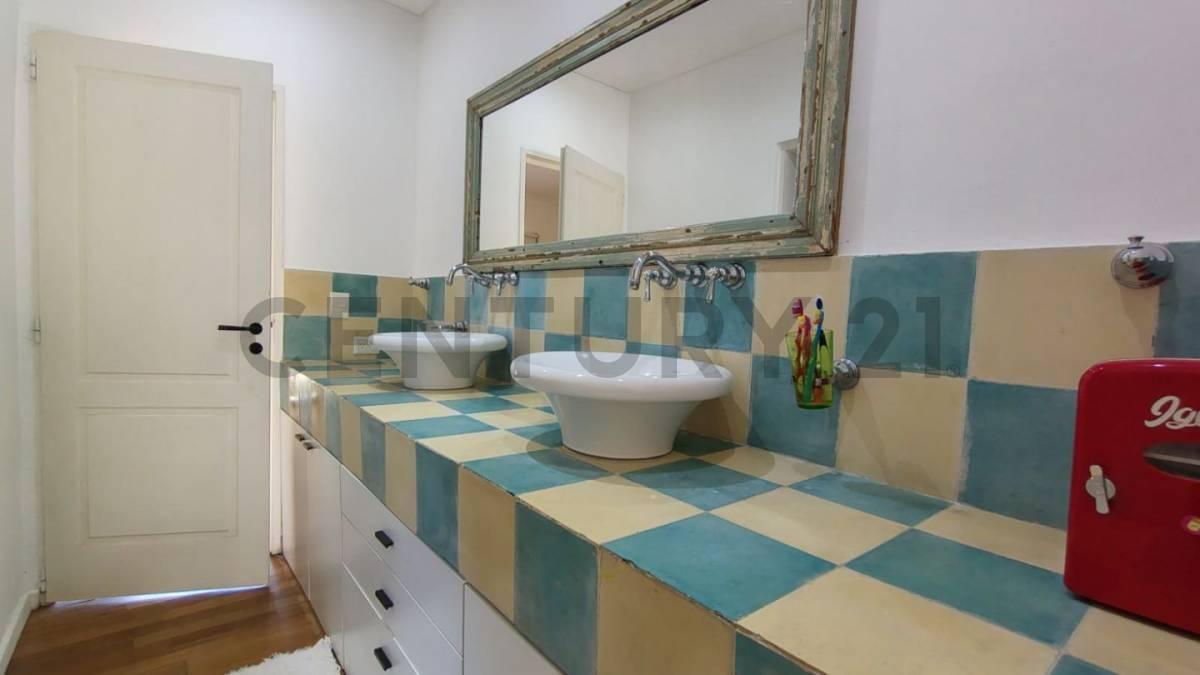 Venta de Casa 5 Ambientes 3 Dorm., San Miguel 3