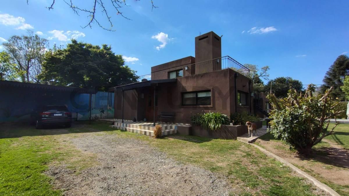 Venta de Casa 5 Ambientes 3 Dorm., San Miguel 2