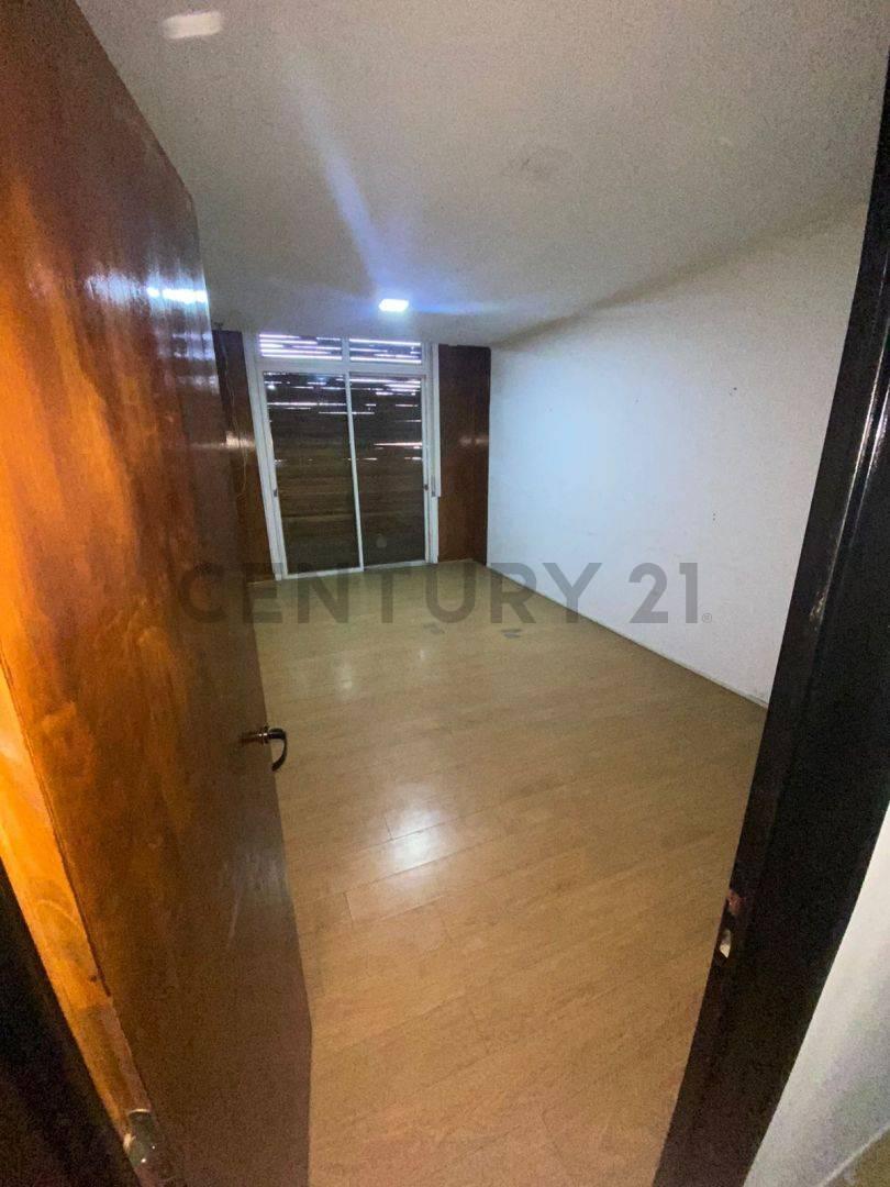 Venta de Piso Completo de 228 M²,en El Centro De San Miguel. 1