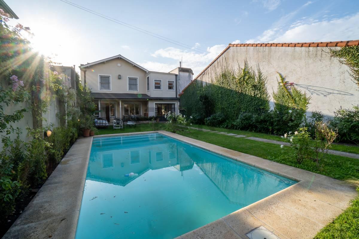 Hermosa Casa en Barrio Ingles - Hurligham - 3 Dorm. 1