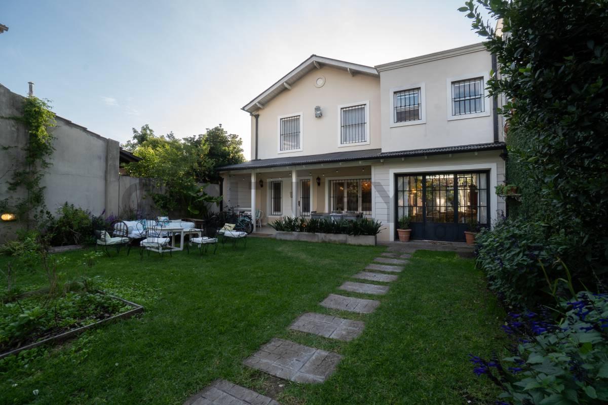 Hermosa Casa en Barrio Ingles - Hurligham - 3 Dorm. 2