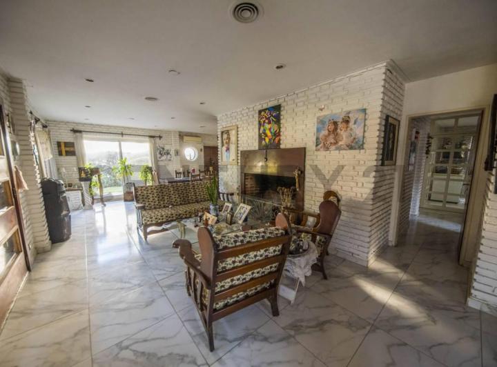 Alquiler Importante casa doble lote en country San Miguel de Ghiso 4