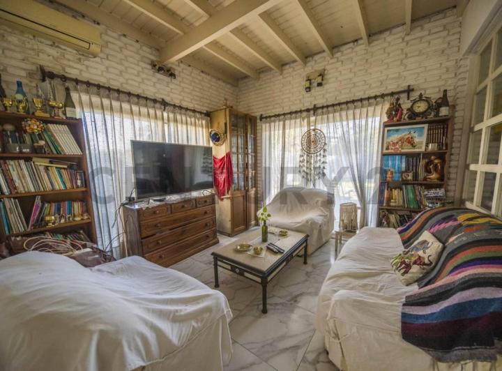 Alquiler Importante casa doble lote en country San Miguel de Ghiso 3