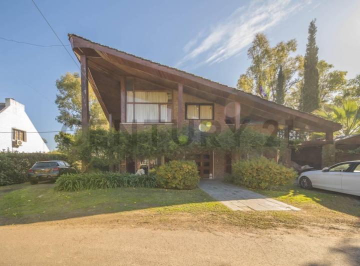 Alquiler Importante casa doble lote en country San Miguel de Ghiso 1