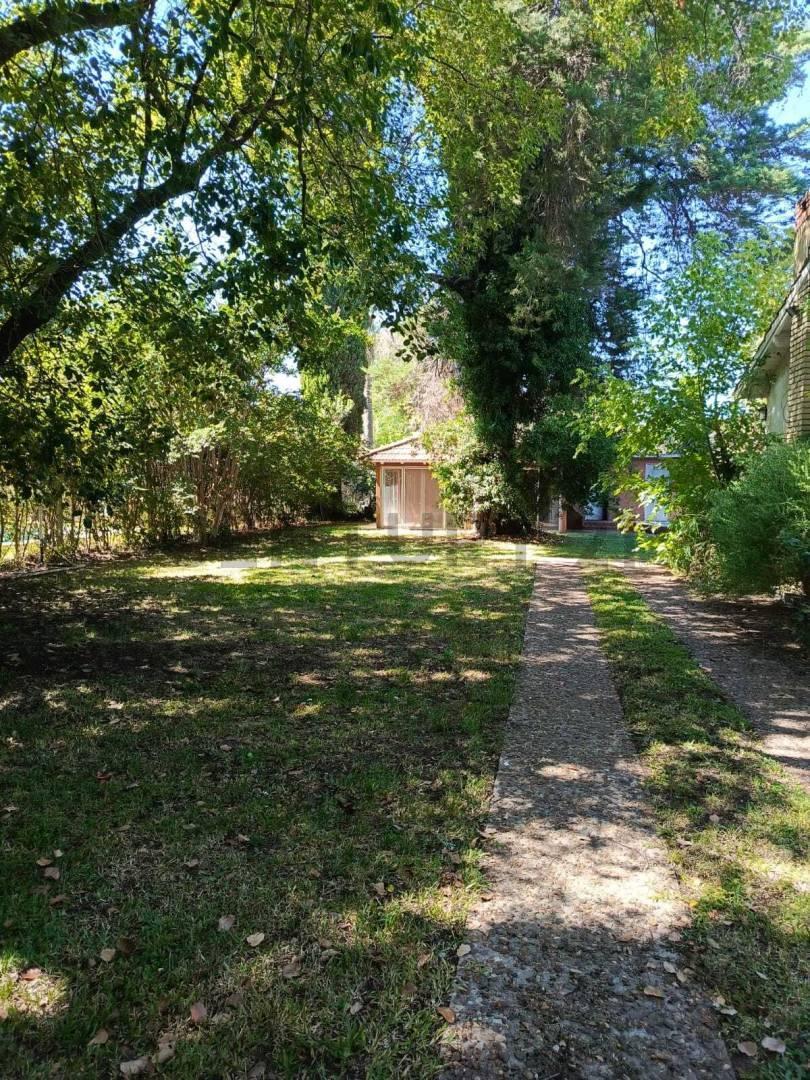 CASA QUINTA SOBRE LOTE DE 812 MT2 (APTA CREDITO)