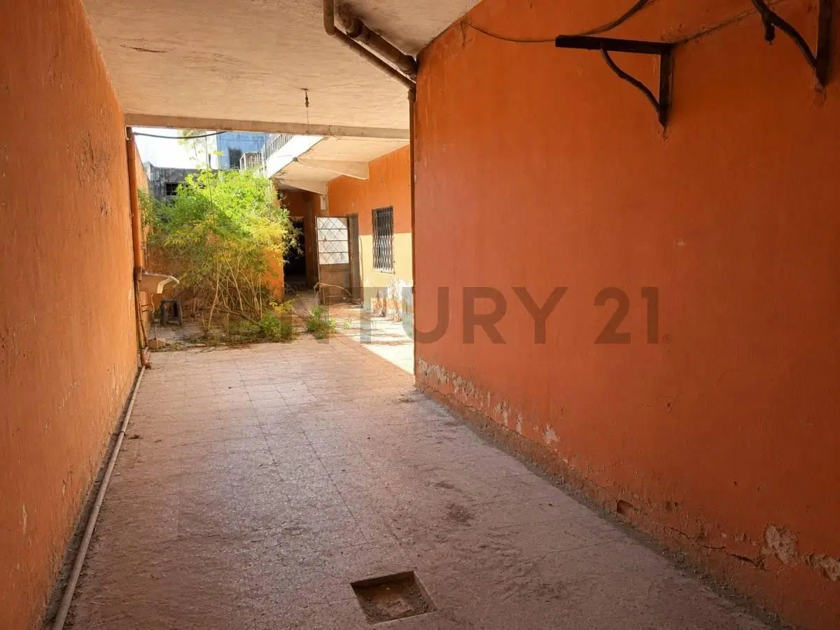 LOCAL CON DEPOSITO MAS DEPARTAMENTO 3 AMB EN VENTA 4