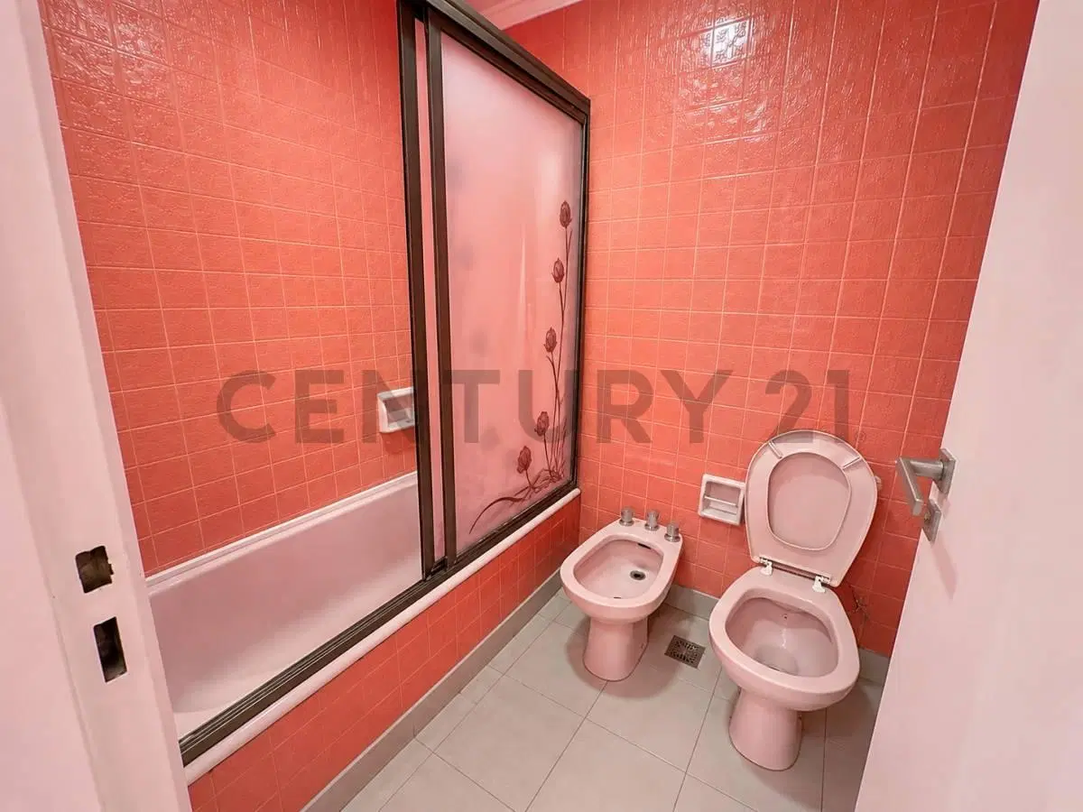 VENTA DEPARTAMENTO 4 AMB  CON BAULERA APTO CREDITO EN FLORES 4