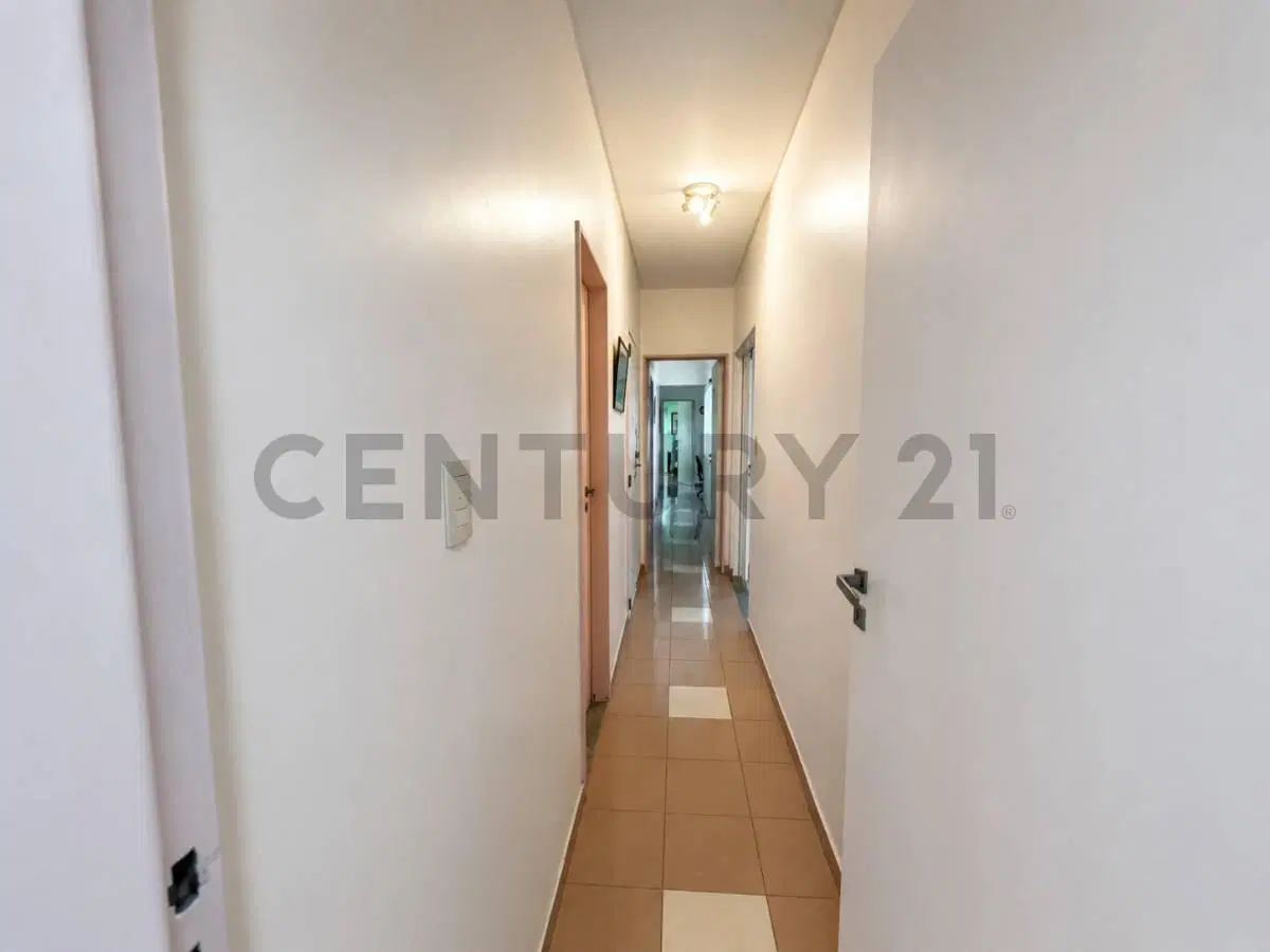 VENTA DEPARTAMENTO 4 AMB  CON BAULERA APTO CREDITO EN FLORES 2