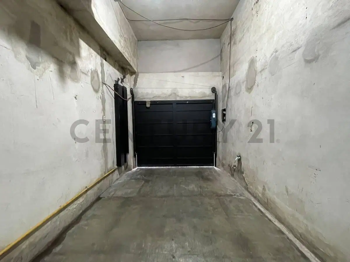VENTA CASA 3 AMBIENTES CON TERRAZA Y GALPÓN A REFACCIONAR 3